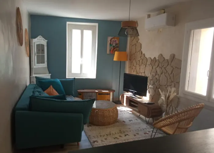 Maison De Village Sarrians